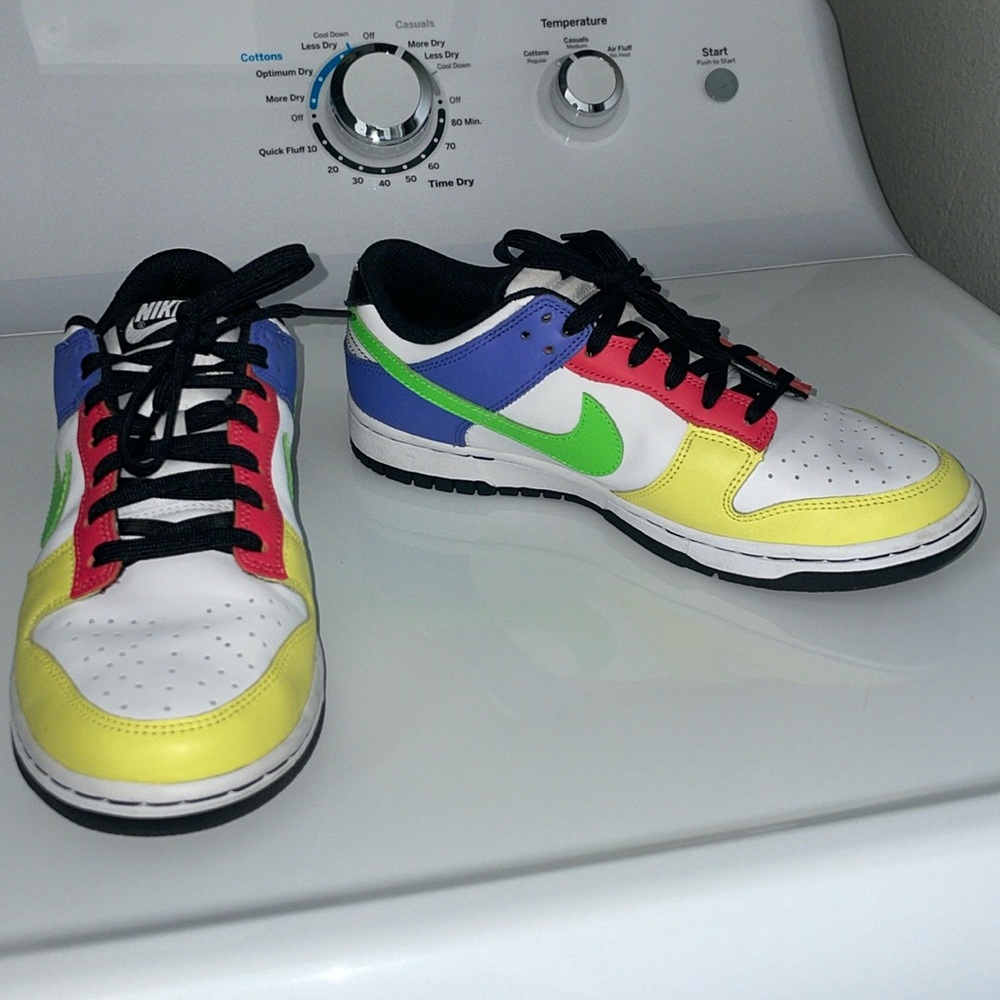 Nike green style low dunks size US M 7.5/W 9. Good condition. $100 OBO
